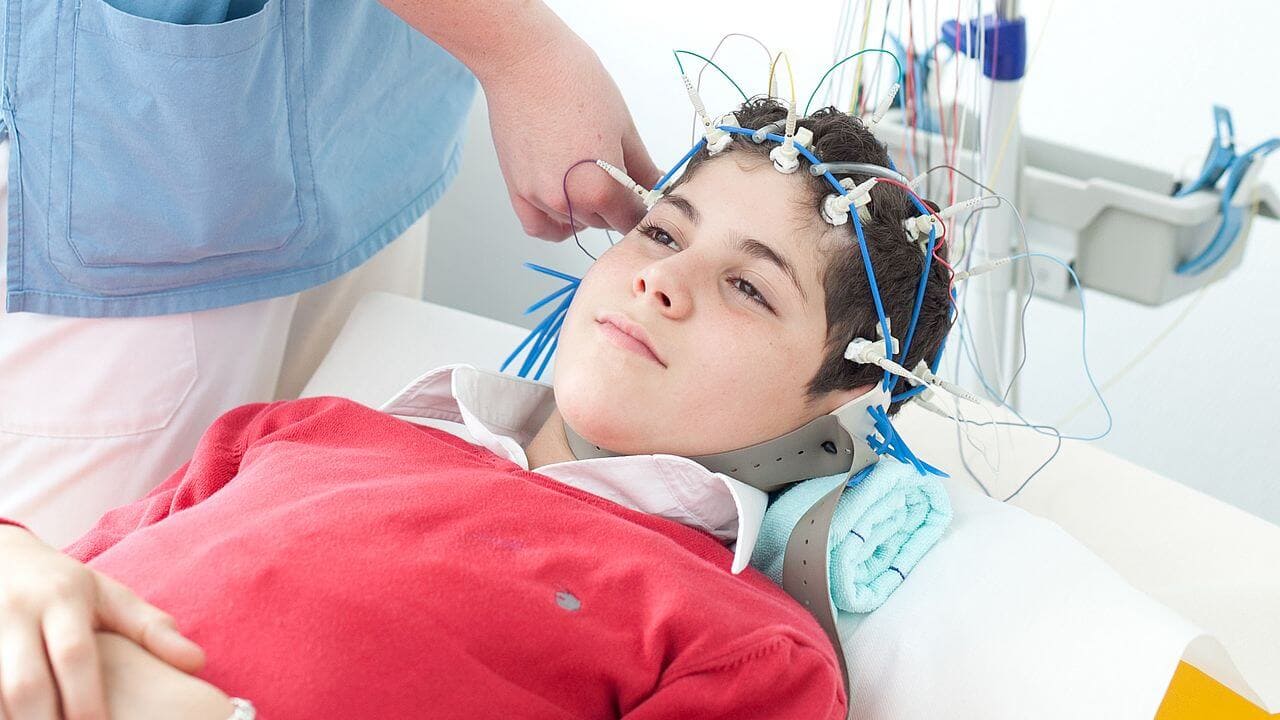 Precio consulta neurólogo infantil